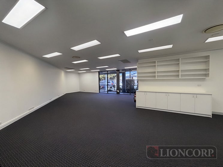 Click to view all images Redland Bay QLD 4165 - Image 2