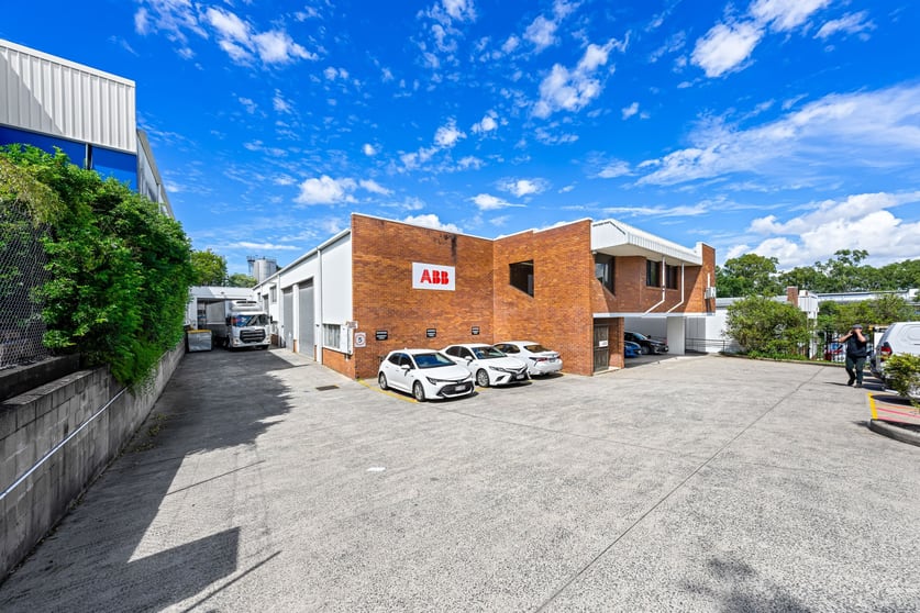 Click to view all images 1&2/40 Container Street Tingalpa QLD 4173 - Image 3