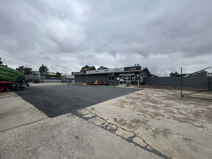 Click to view all images 16 Osburn Street Wodonga VIC 3690 - Image 1