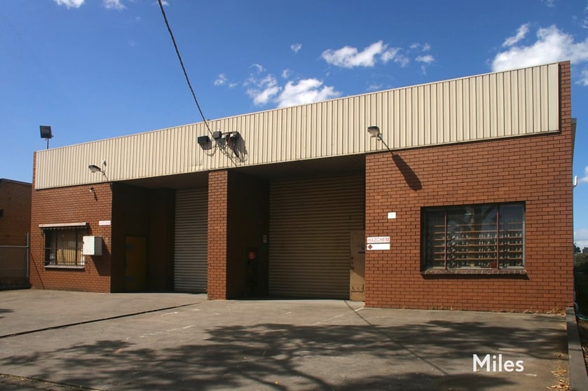 Click to view all images 1/9 Charnfield Court Thomastown VIC 3074 - Image 2