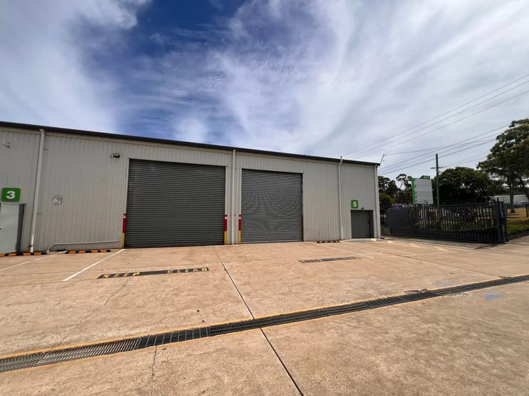 Click to view all images 5/677 Pine Ridge Road Biggera Waters QLD 4216 - Image 1