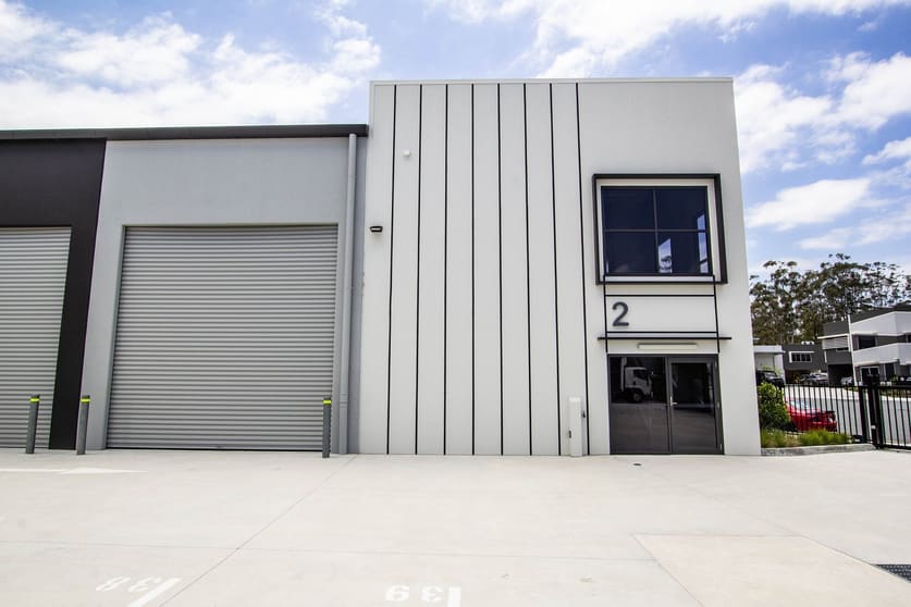 Click to view all images Unit 2 2 Inventory Court Arundel QLD 4214 - Image 2