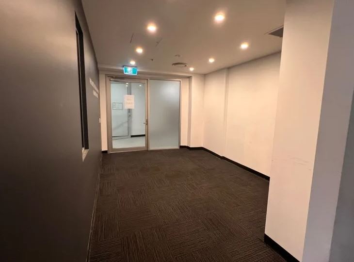 7 (18E)/3-15 Orchid Avenue Surfers Paradise QLD 4217 - Image 3