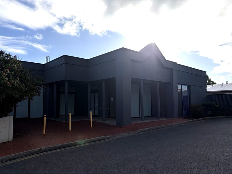 Click to view all images 211-213 Main South Road Morphett Vale SA 5162 - Image 2