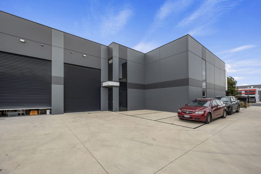 Click to view all images 5/15 Sugar Gum Court Braeside VIC 3195 - Image 1