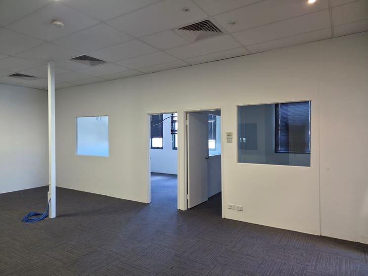 Click to view all images 68-70 Malaga Drive Malaga WA 6090 - Image 4
