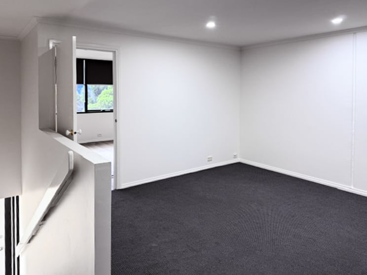 Click to view all images 34A Cumberland Drive Seaford VIC 3198 - Image 5