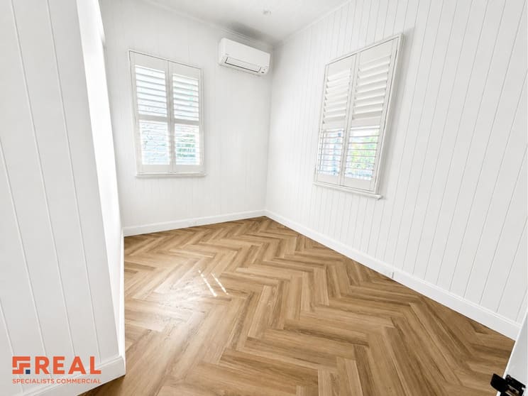 Click to view all images 35 Beryl Street Tweed Heads NSW 2485 - Image 2