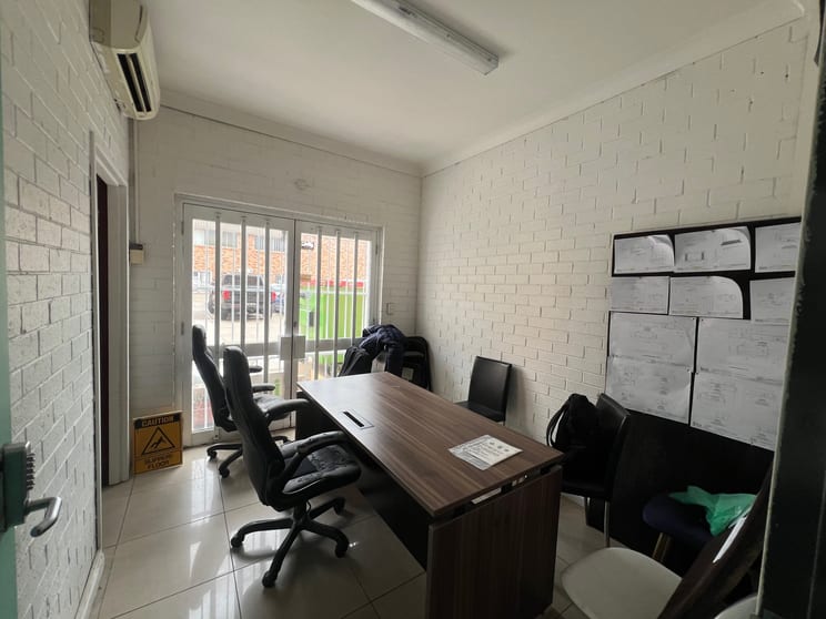 Click to view all images Unit 21/314 Hoxton Park Road Prestons NSW 2170 - Image 3