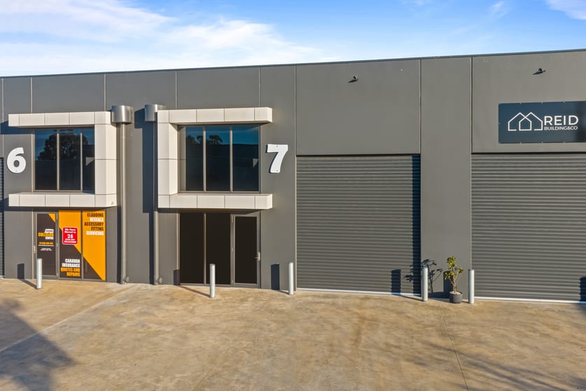 Click to view all images 7/1 Precast Lane Delacombe VIC 3356 - Image 2