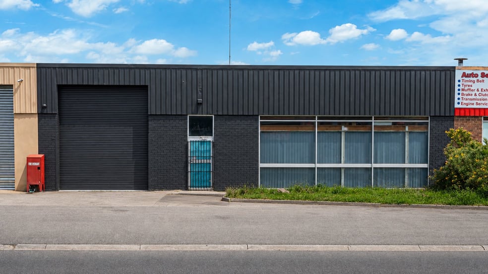 2/17-23 Garden Drive Tullamarine VIC 3043 - Image 1