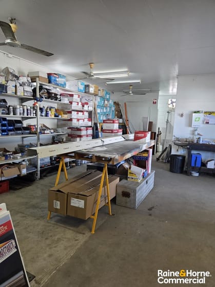 Click to view all images 2 Holts Road Beaconsfield QLD 4740 - Image 5