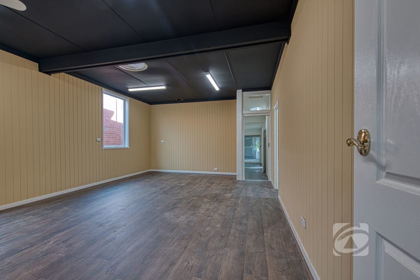 Click to view all images 7-9 High Street Bunyip VIC 3815 - Image 3