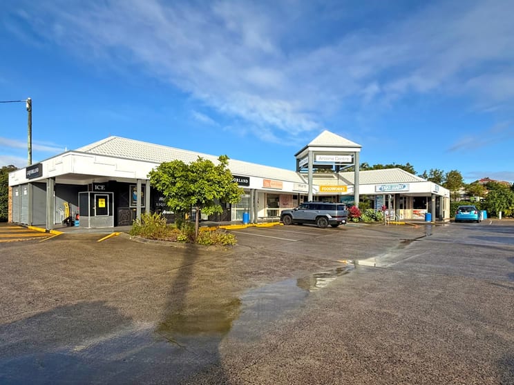 Click to view all images Shop 4/130 Beerburrum Street Aroona QLD 4551 - Image 1