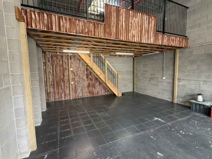 Click to view all images 33/6 Satu Way Mornington VIC 3931 - Image 2