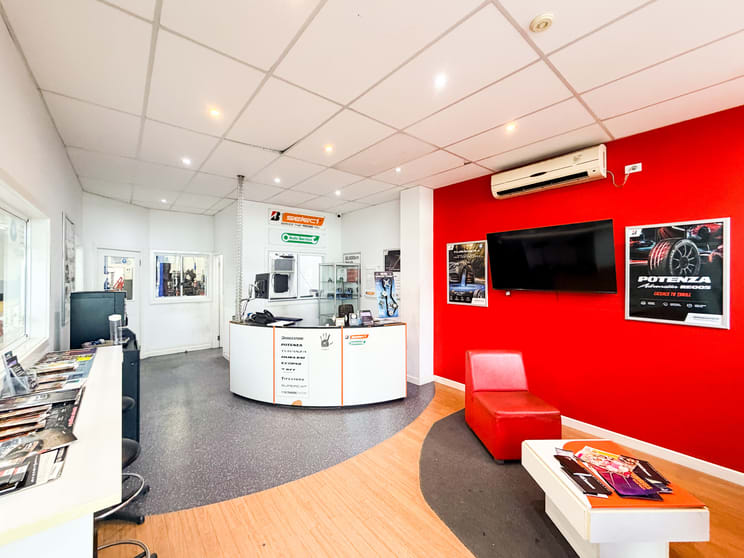 Click to view all images 174 Princes Highway Dandenong VIC 3175 - Image 3