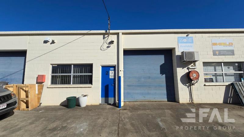 Click to view all images Unit 2/11 Didswith Street East Brisbane QLD 4169 - Image 3