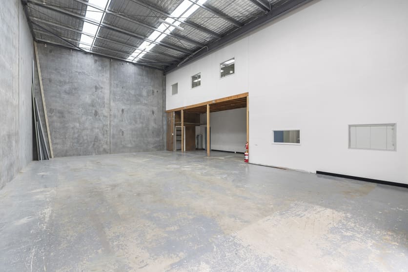Click to view all images Unit 5/21 Huntingdale Road Burwood VIC 3125 - Image 2
