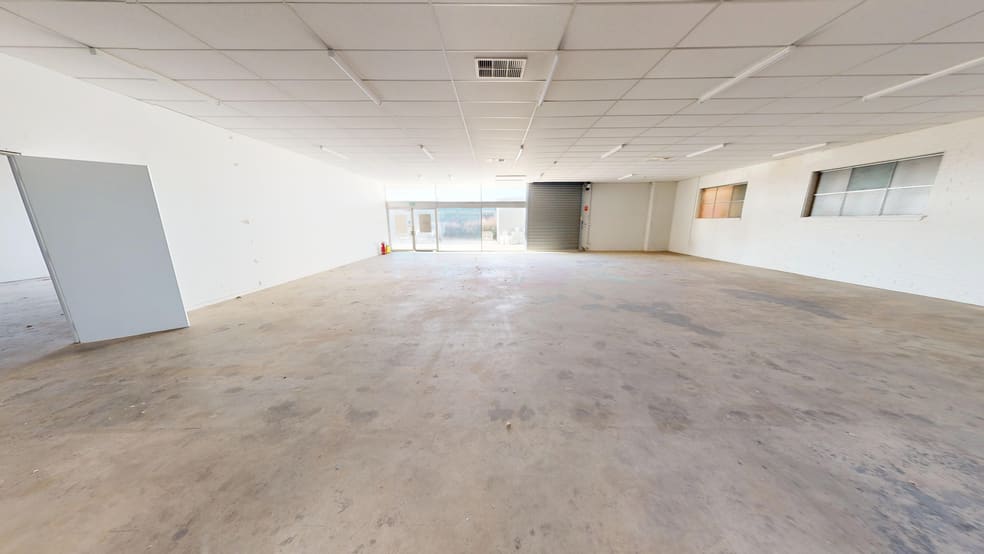 Click to view all images 4/17-19 Townsville Street Fyshwick ACT 2609 - Image 2