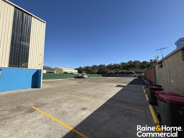 Rear yard/15 Blaxland Road Campbelltown NSW 2560 - Image 3
