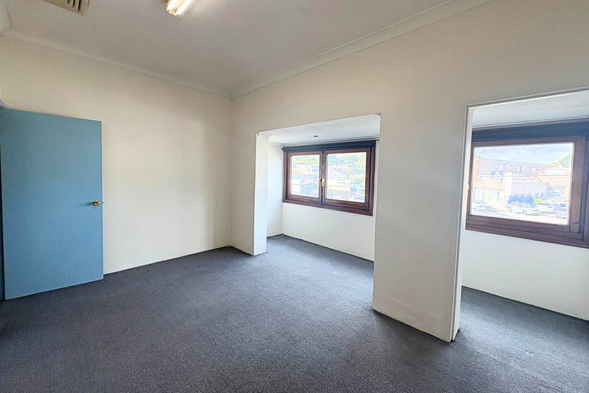 Click to view all images 46 Cook Road Marrickville NSW 2204 - Image 3
