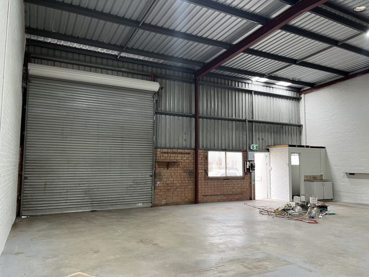 Click to view all images 24 Strang Street Beaconsfield WA 6162 - Image 3
