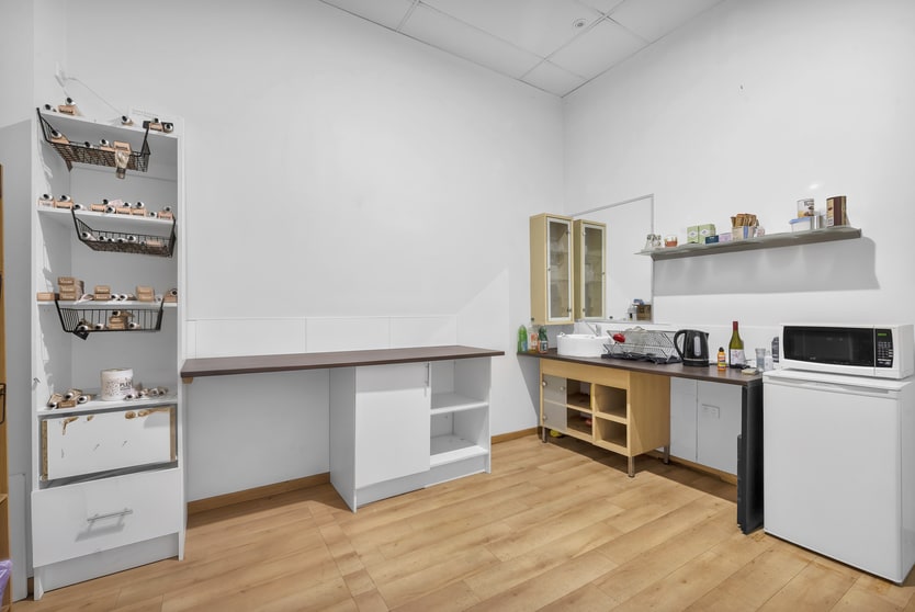 4/80 Lower Gay Terrace Caloundra QLD 4551 - Image 3