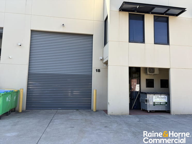 Click to view all images Unit 18/13 Swaffham Road Minto NSW 2566 - Image 1