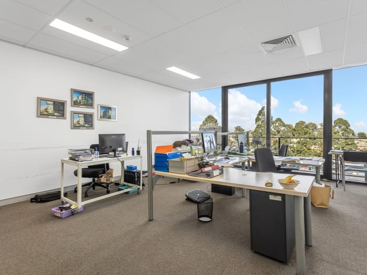 Click to view all images 3.17/2-8 Brookhollow Avenue Norwest NSW 2153 - Image 1