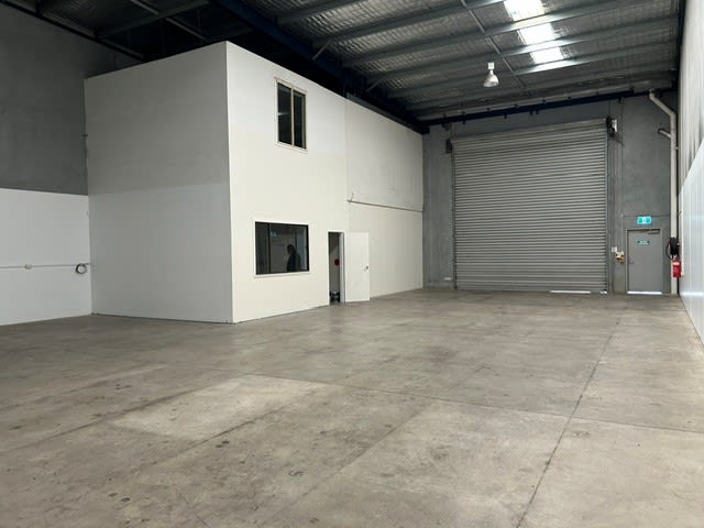 Click to view all images Unit 33/25-33 Alfred Road Chipping Norton NSW 2170 - Image 3