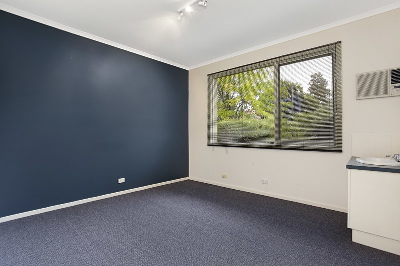 Click to view all images 105 King Street Templestowe VIC 3106 - Image 3