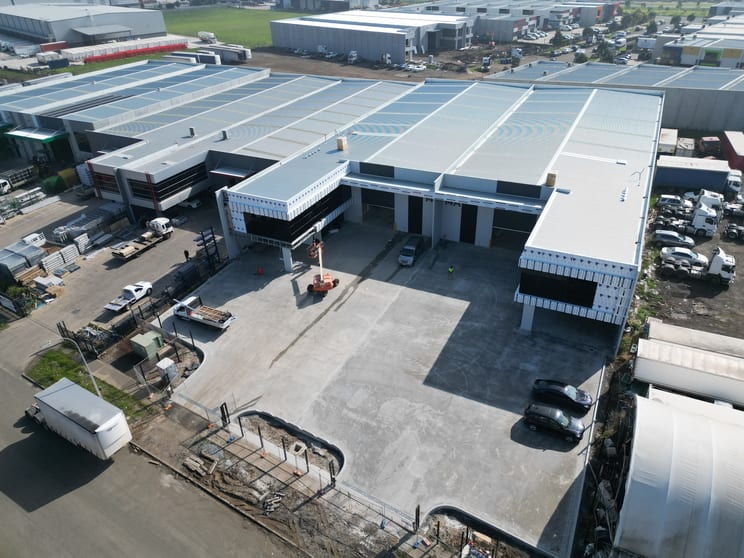 Click to view all images 14A & 14B Logic Court Truganina VIC 3029 - Image 3