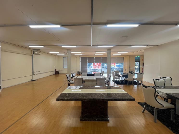 Click to view all images Unit 3/62 Hume Highway Lansvale NSW 2166 - Image 3
