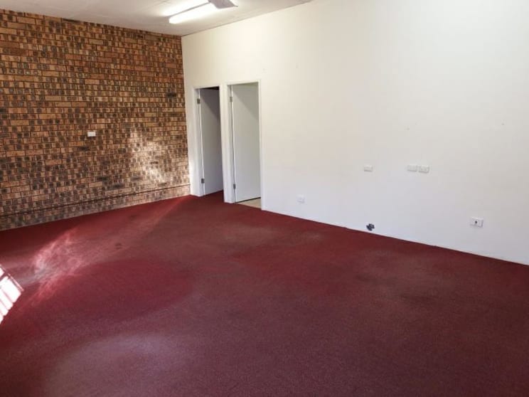 Unit 4/4-6 Moore Street West Gosford NSW 2250 - Image 3