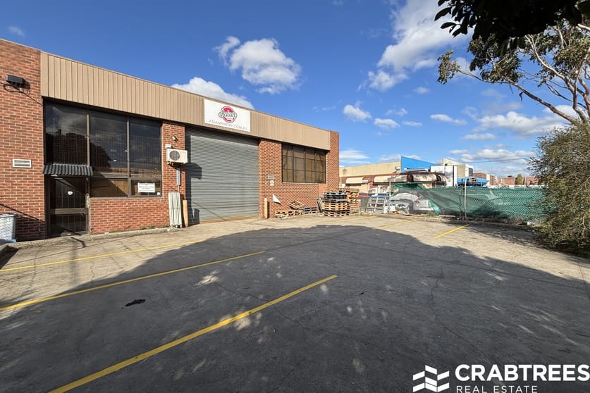 Click to view all images 12 Bando Road Springvale VIC 3171 - Image 3
