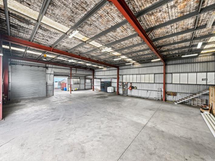 Click to view all images 1/43 Suscatand Street Rocklea QLD 4106 - Image 3
