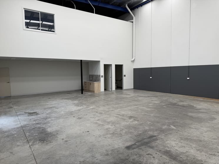 Click to view all images Unit 1/66 Willandra Drive Epping VIC 3076 - Image 2