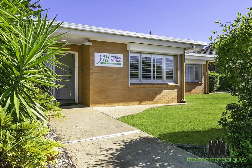 Click to view all images 61 Prince Edward Pde Redcliffe QLD 4020 - Image 1