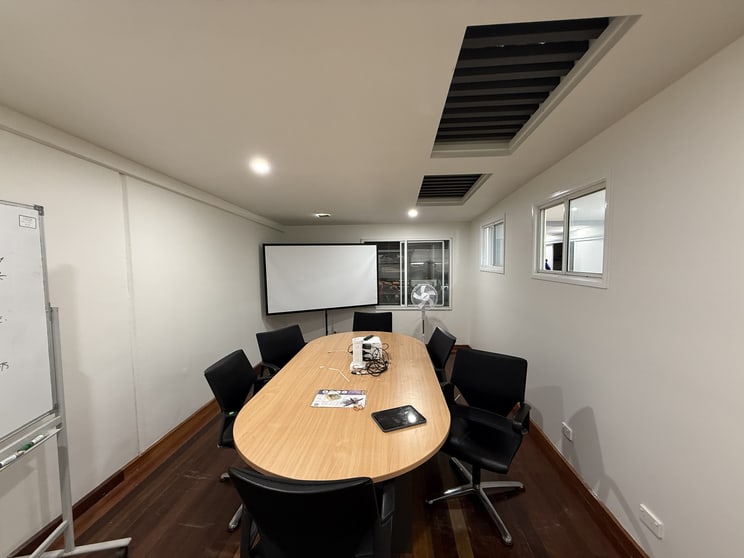 Click to view all images 4/53 Riverside Place Morningside QLD 4170 - Image 3
