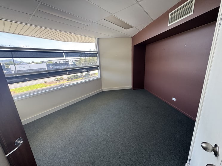 2/95-97 Spence Street Cairns City QLD 4870 - Image 3