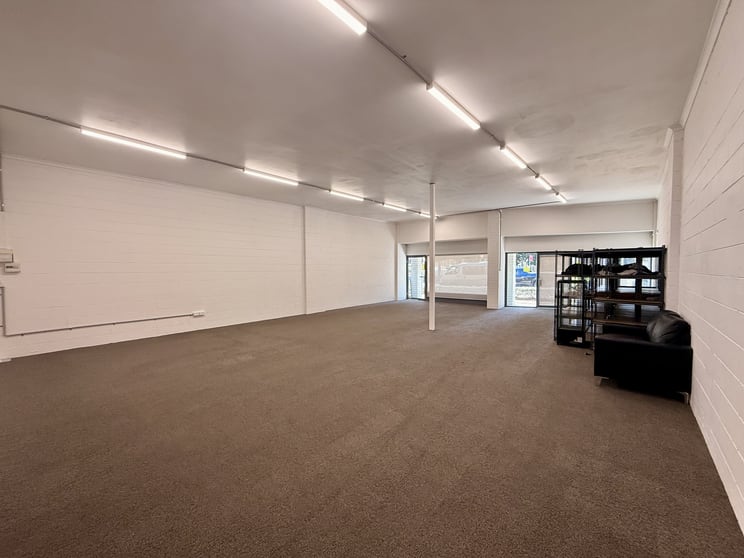 Click to view all images 1 and 2/35-37 Orient Street Batemans Bay NSW 2536 - Image 3