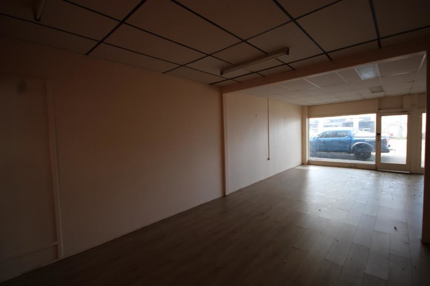 Click to view all images 2/155 Musgrave Street Berserker QLD 4701 - Image 3