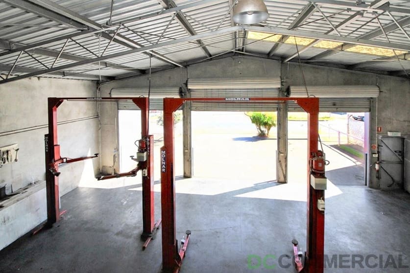 Click to view all images 1A/16 Robertson Street South Toowoomba QLD 4350 - Image 2