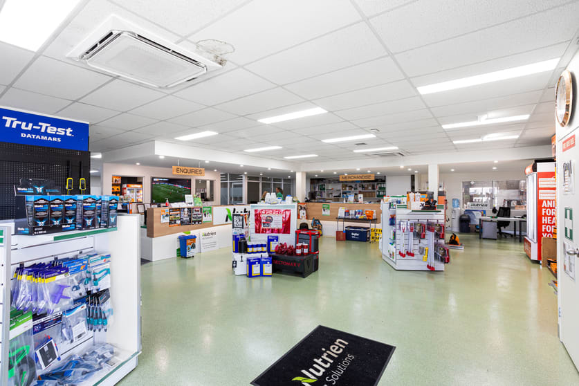 66 Gladstone Road Allenstown QLD 4700 - Image 2