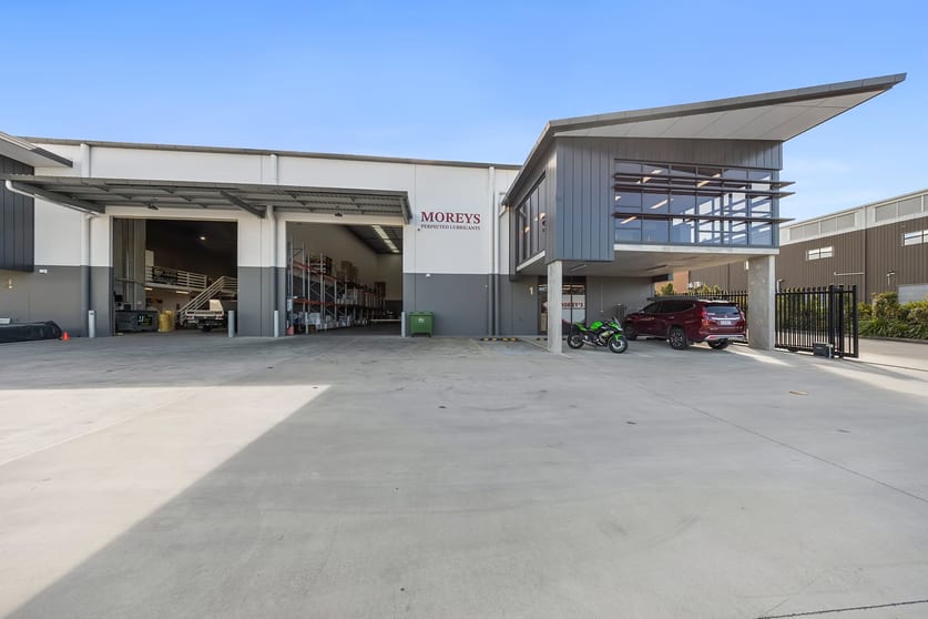 1/62 Ingleston Road Tingalpa QLD 4173 - Image 1