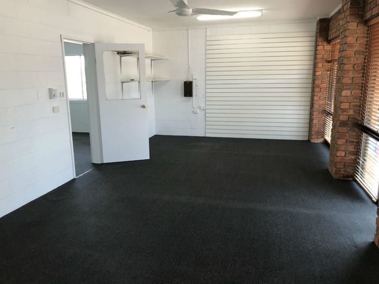 Click to view all images 218 Churchhill Childers QLD 4660 - Image 3