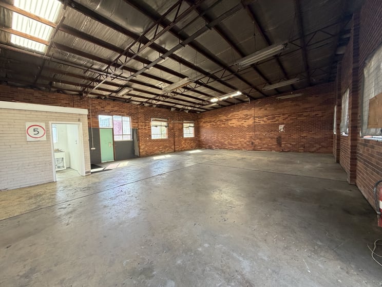 Click to view all images 6/3 Pirie Street Fyshwick ACT 2609 - Image 3