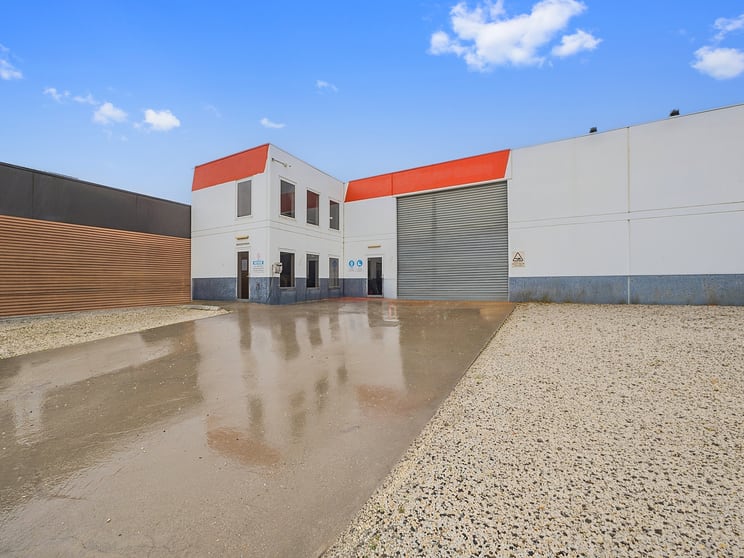Click to view all images 35C Emily Street Seymour VIC 3660 - Image 2