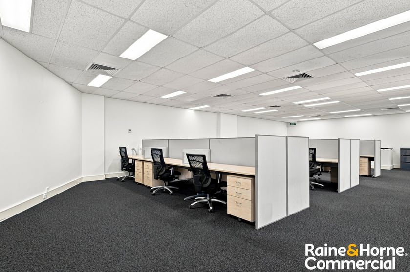 Click to view all images 1/12 Navigator Place Hendra QLD 4011 - Image 2