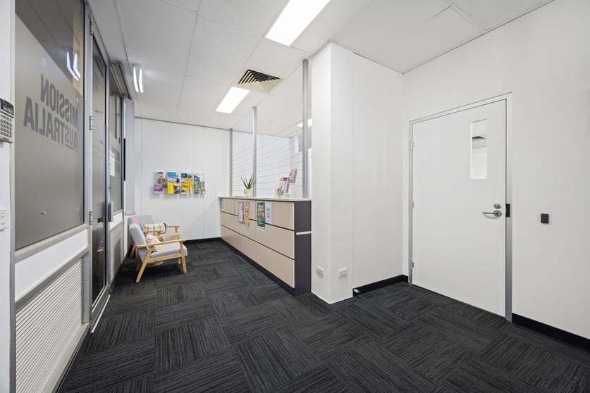 Click to view all images Level 1, Suite 1/4 & 5/463-467 Kiewa Street Albury NSW 2640 - Image 2